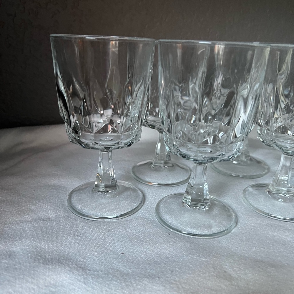 Vintage Arcoroc France Artic Wine Glass Set Of 5 Stemmed Wine Water Goblets - Picture 8 of 9